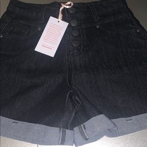 NWT MODCLOTH HIGHWAIST SHORTS